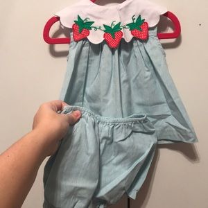 Strawberry appliqué short set